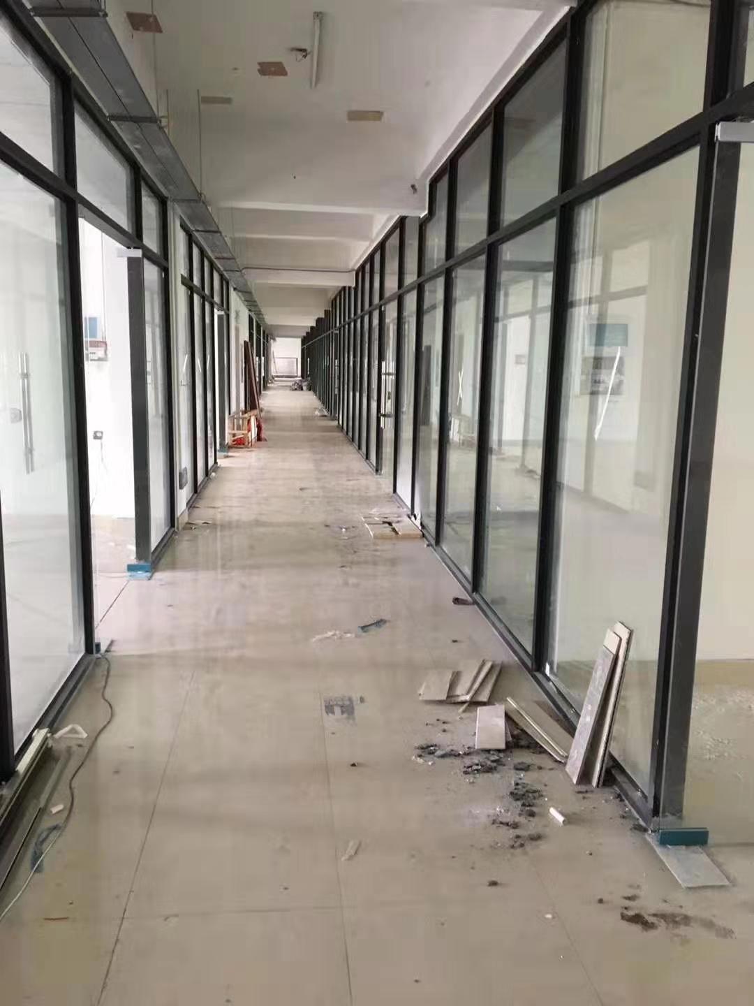 辦公室玻璃隔斷