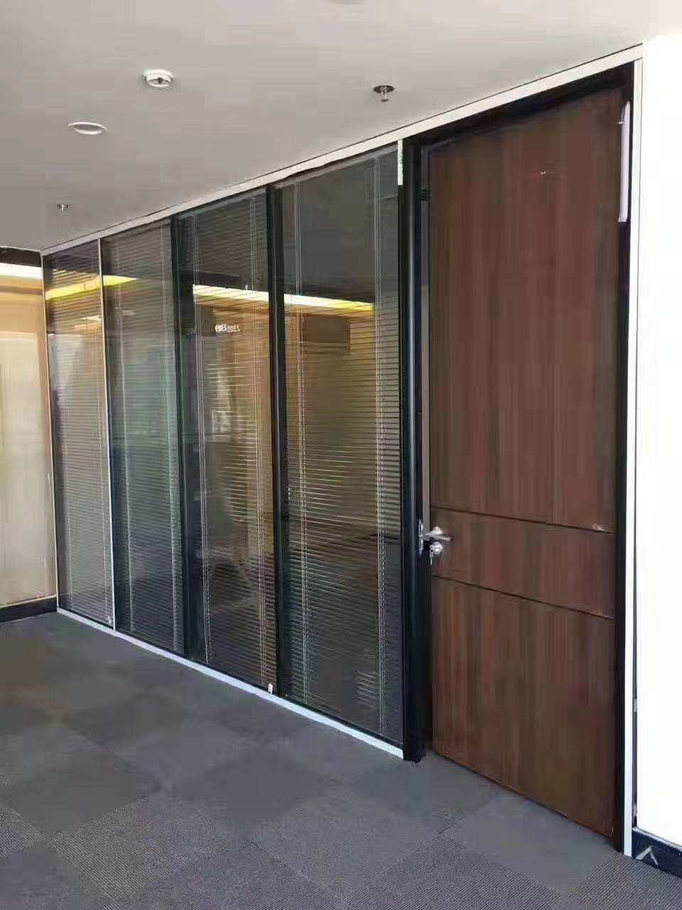 辦公室玻璃隔斷