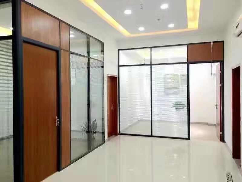 廁所隔板,衛(wèi)生間是生活中經常使用的空間