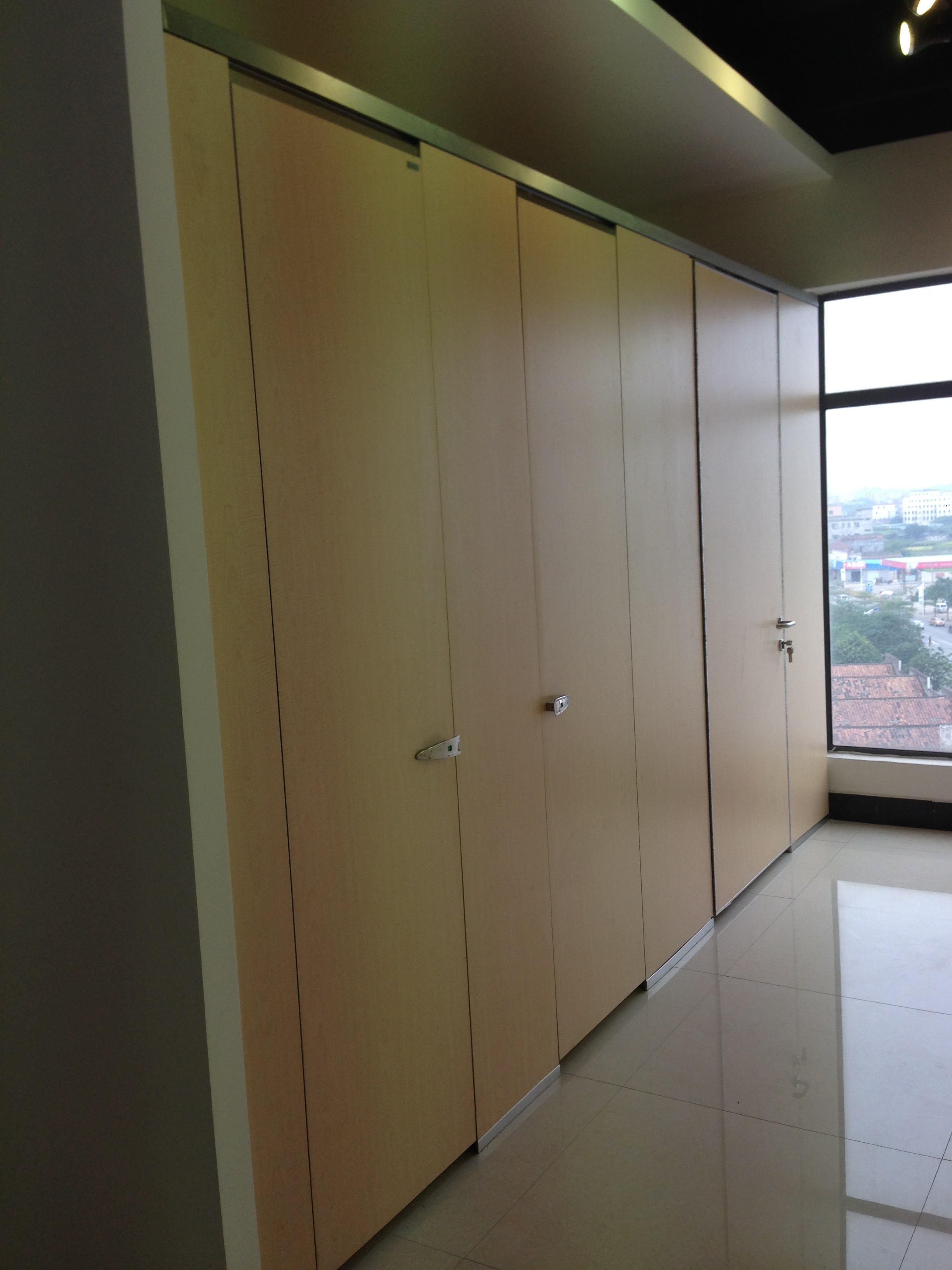 衛(wèi)生間隔斷